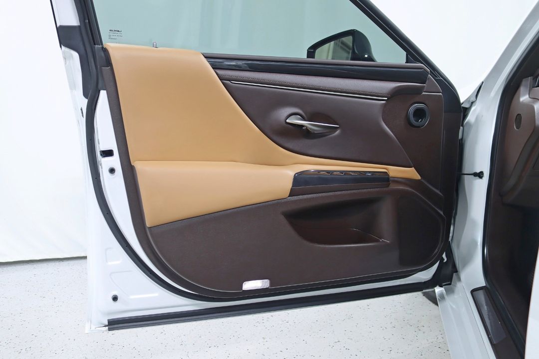 2021 Lexus ES 300h