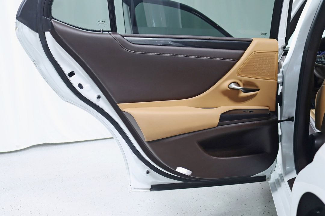2021 Lexus ES 300h