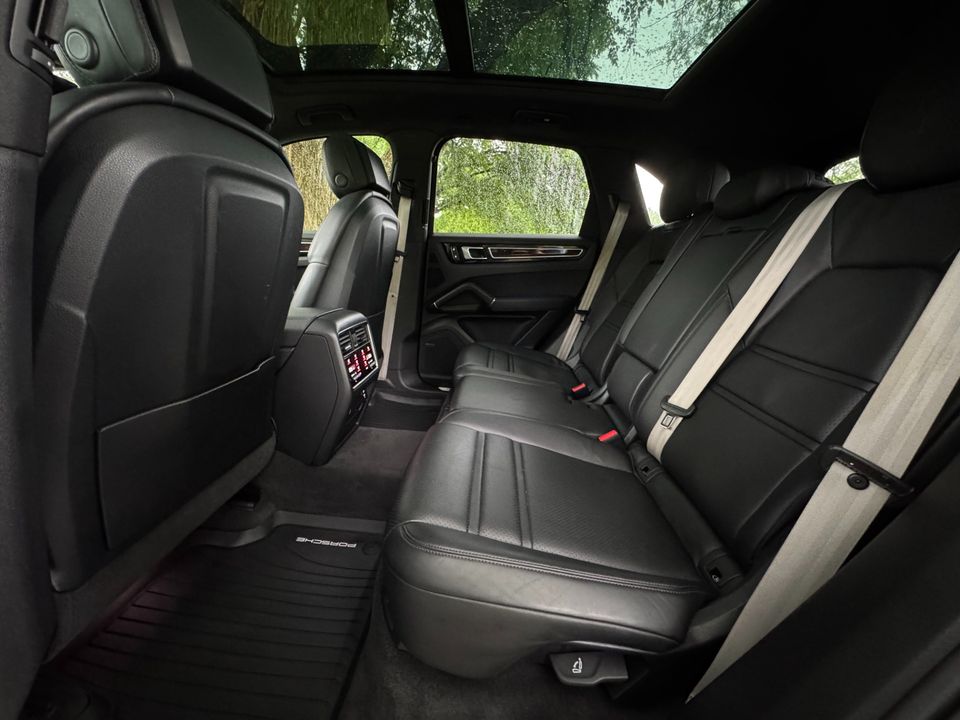 2022 Porsche Cayenne