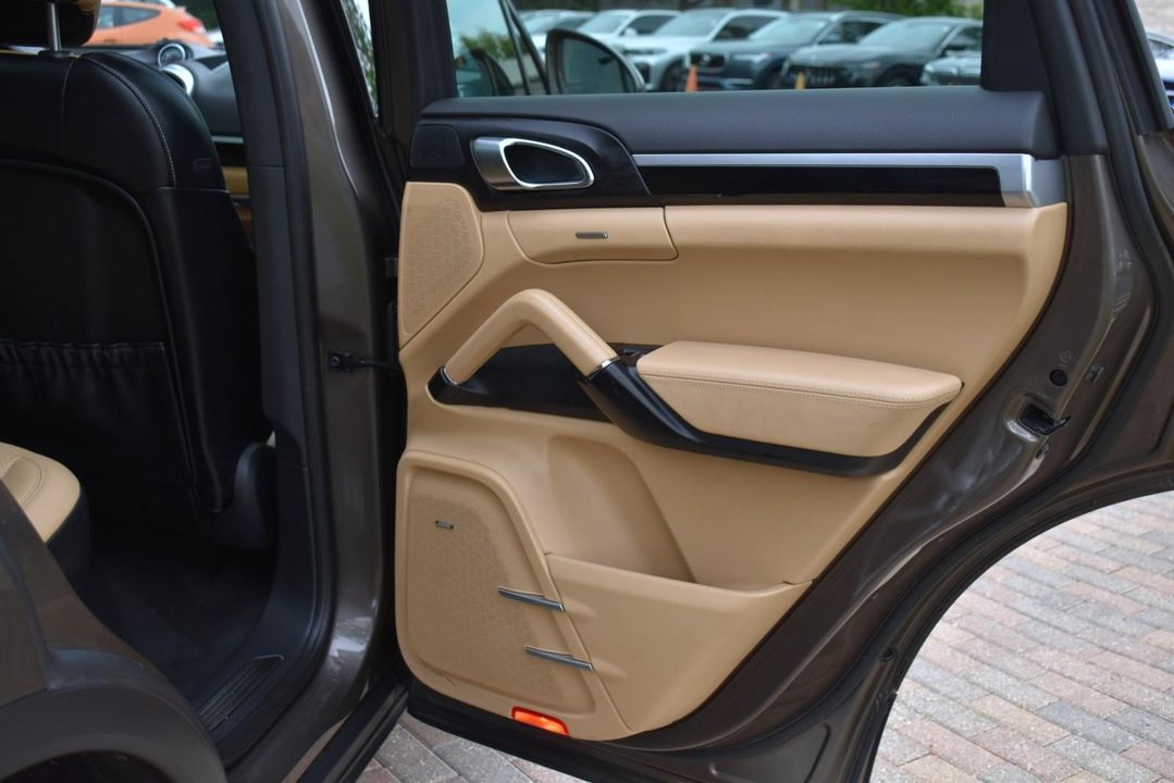 2016 Porsche Cayenne