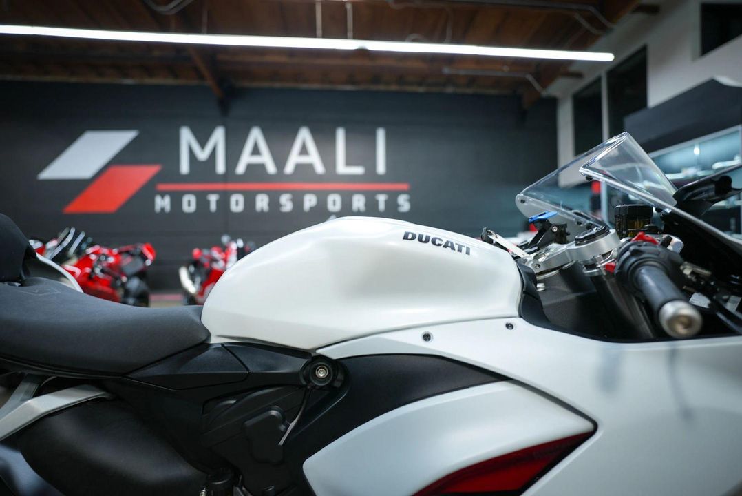 2023 Ducati Panigale V2