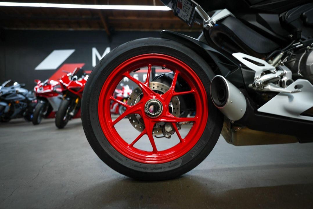2023 Ducati Panigale V2
