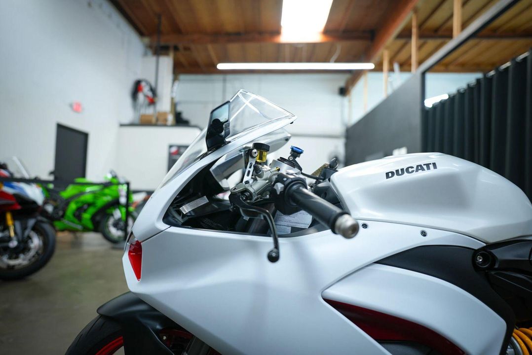 2023 Ducati Panigale V2