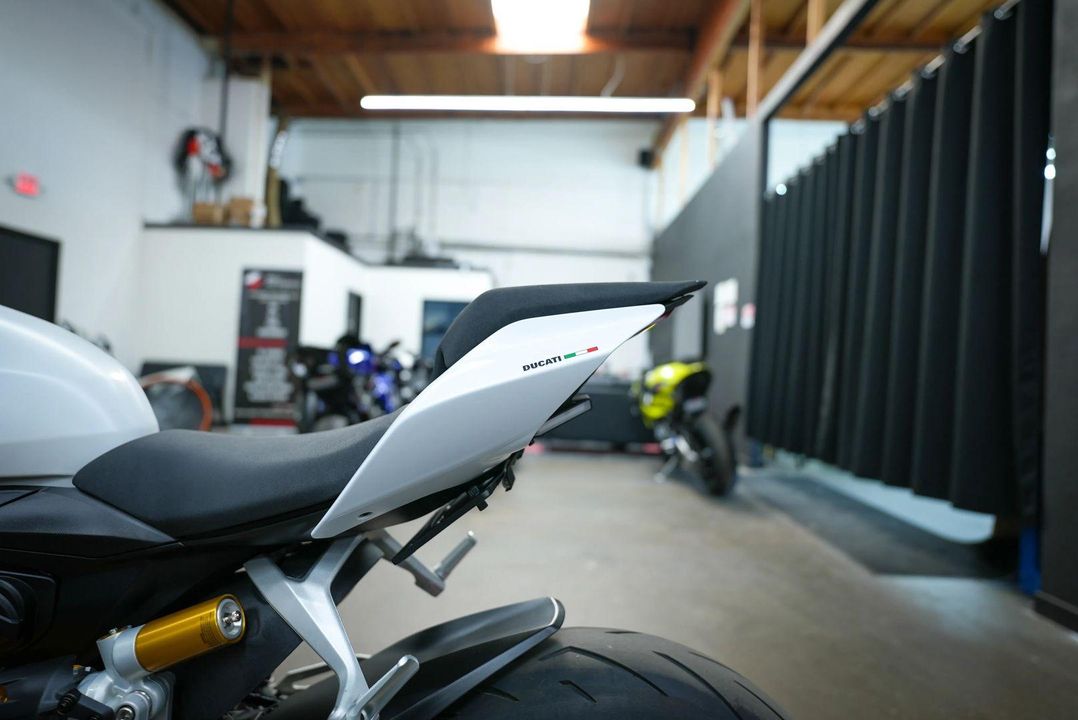 2023 Ducati Panigale V2