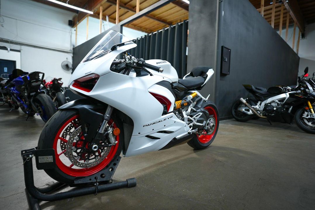 2023 Ducati Panigale V2
