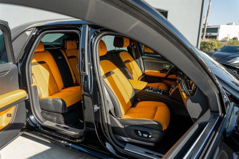 2022 Rolls-Royce Black Badge Ghost