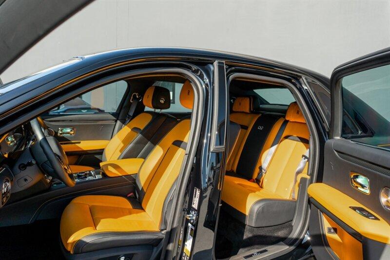 2022 Rolls-Royce Black Badge Ghost