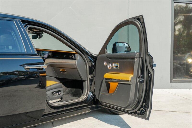 2022 Rolls-Royce Black Badge Ghost
