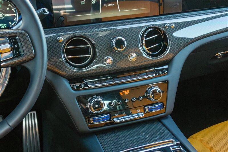 2022 Rolls-Royce Black Badge Ghost