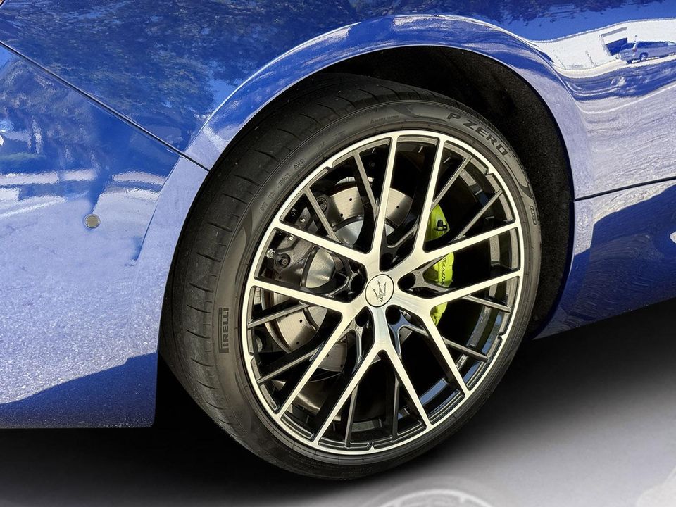2024 MASERATI GRANTURISMO