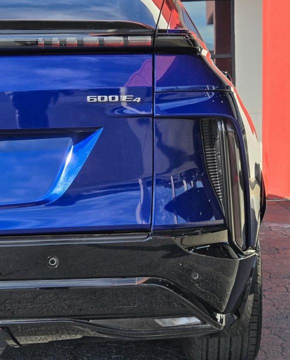 2024 Cadillac LYRIQ