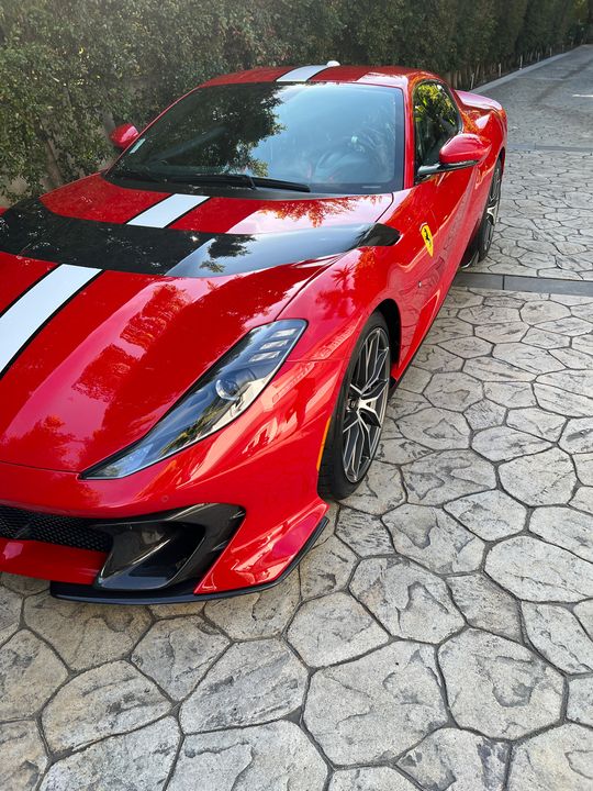2023 Ferrari 812
