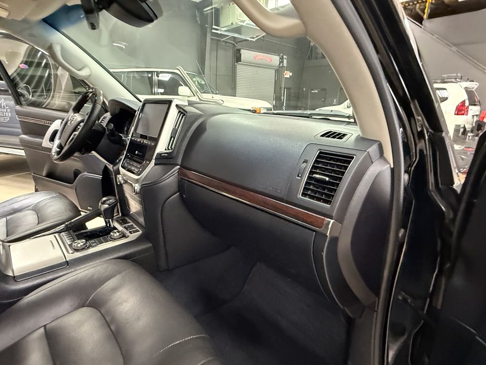 2018 Toyota Land Cruiser 200 SOUTHERN EXCEPTIONAL