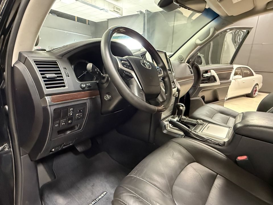 2018 Toyota Land Cruiser 200 SOUTHERN EXCEPTIONAL
