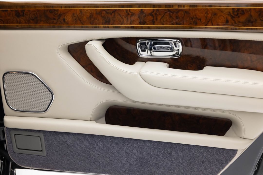 2001 Rolls-Royce Park Ward