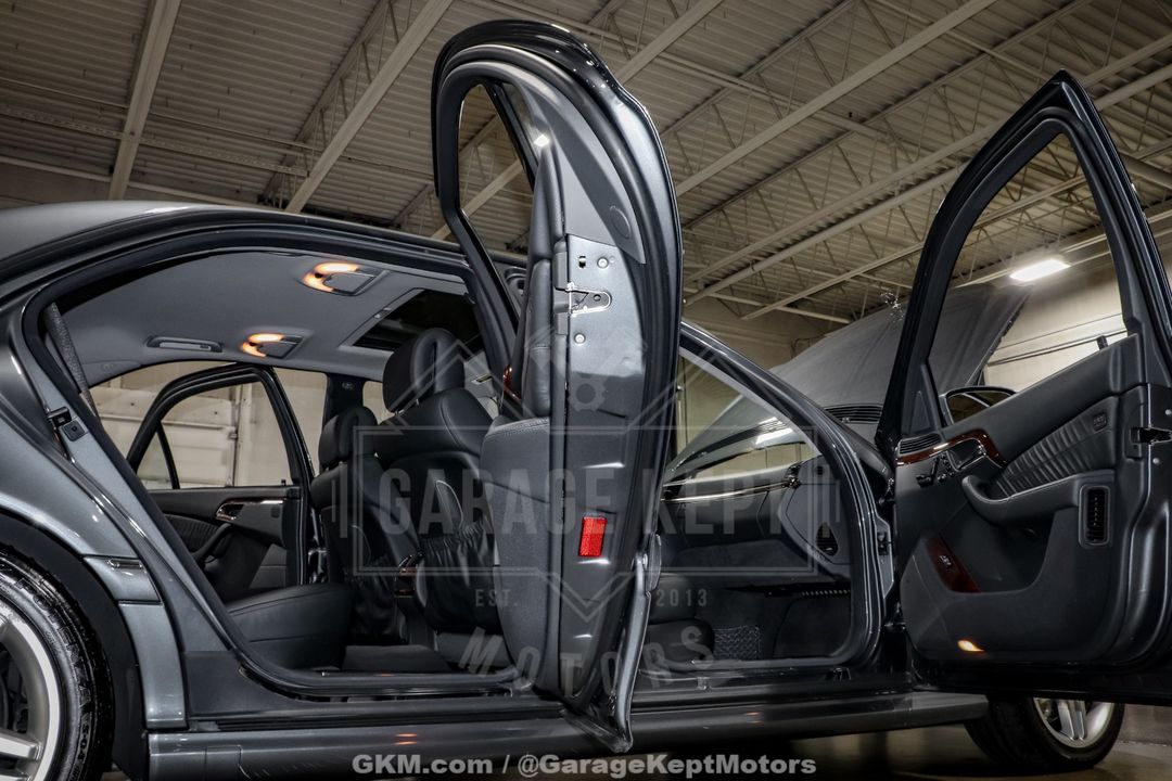 2005 Mercedes-Benz S-Class
