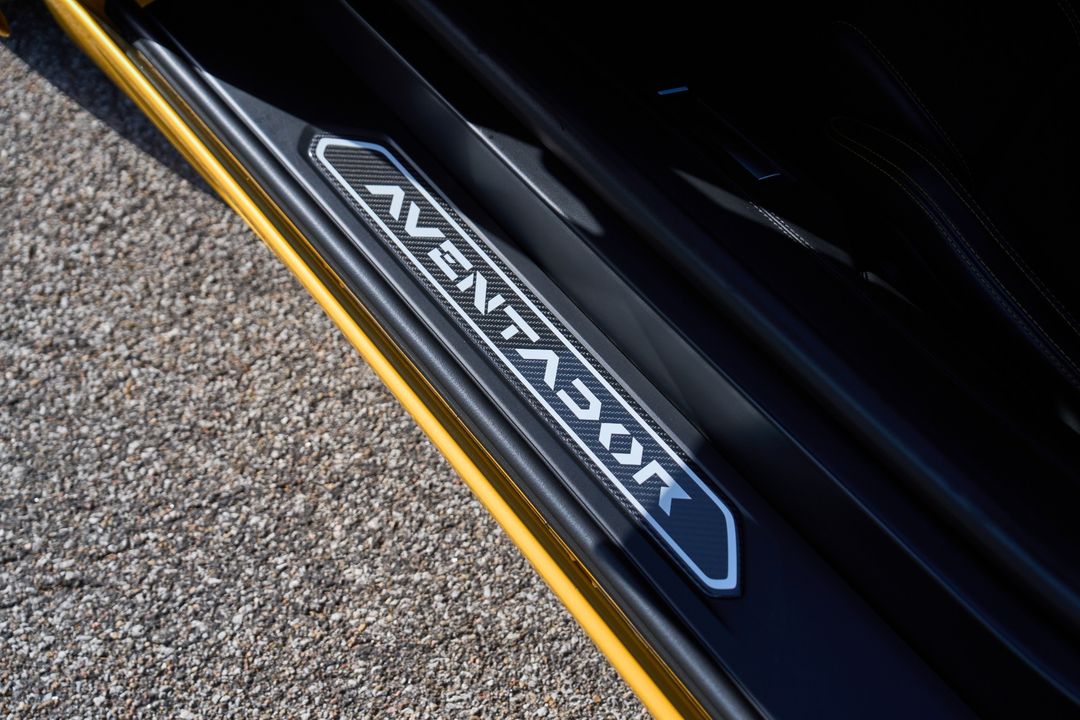 2014 Lamborghini Aventador
