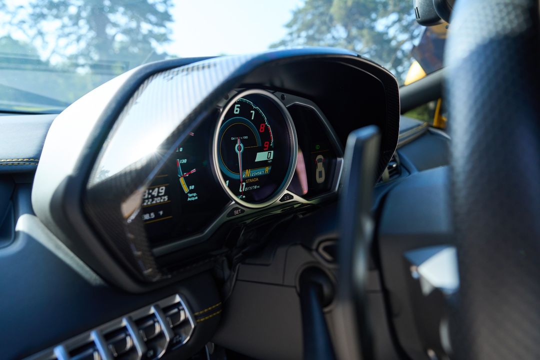 2014 Lamborghini Aventador