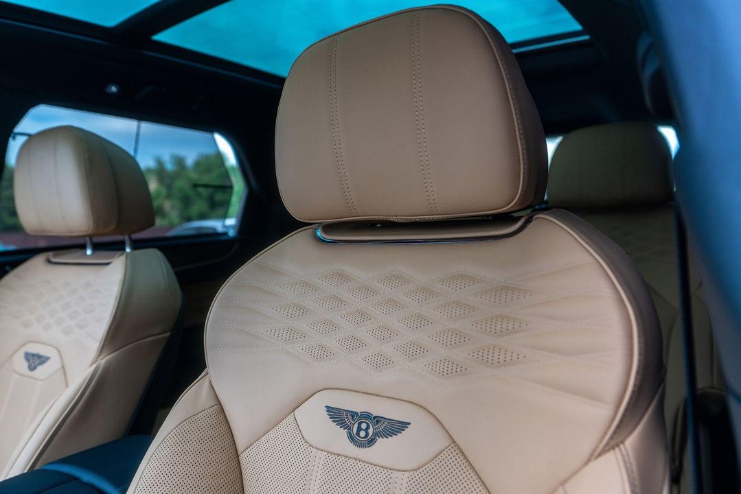 2025 Bentley Bentayga