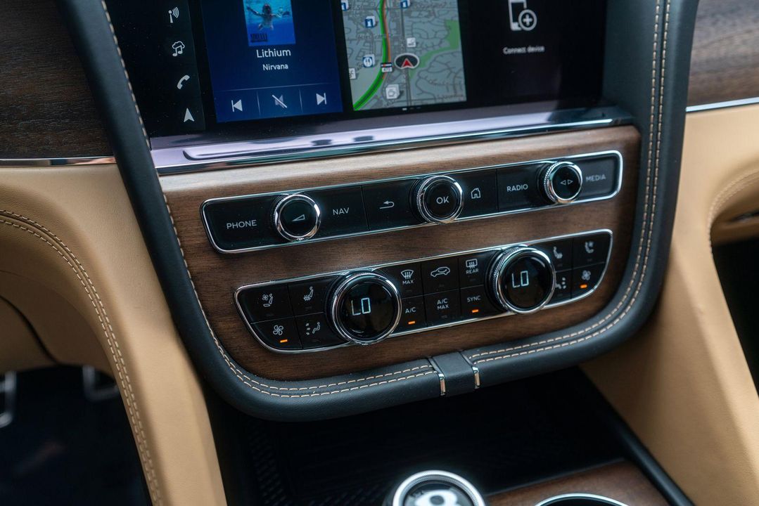 2025 Bentley Bentayga