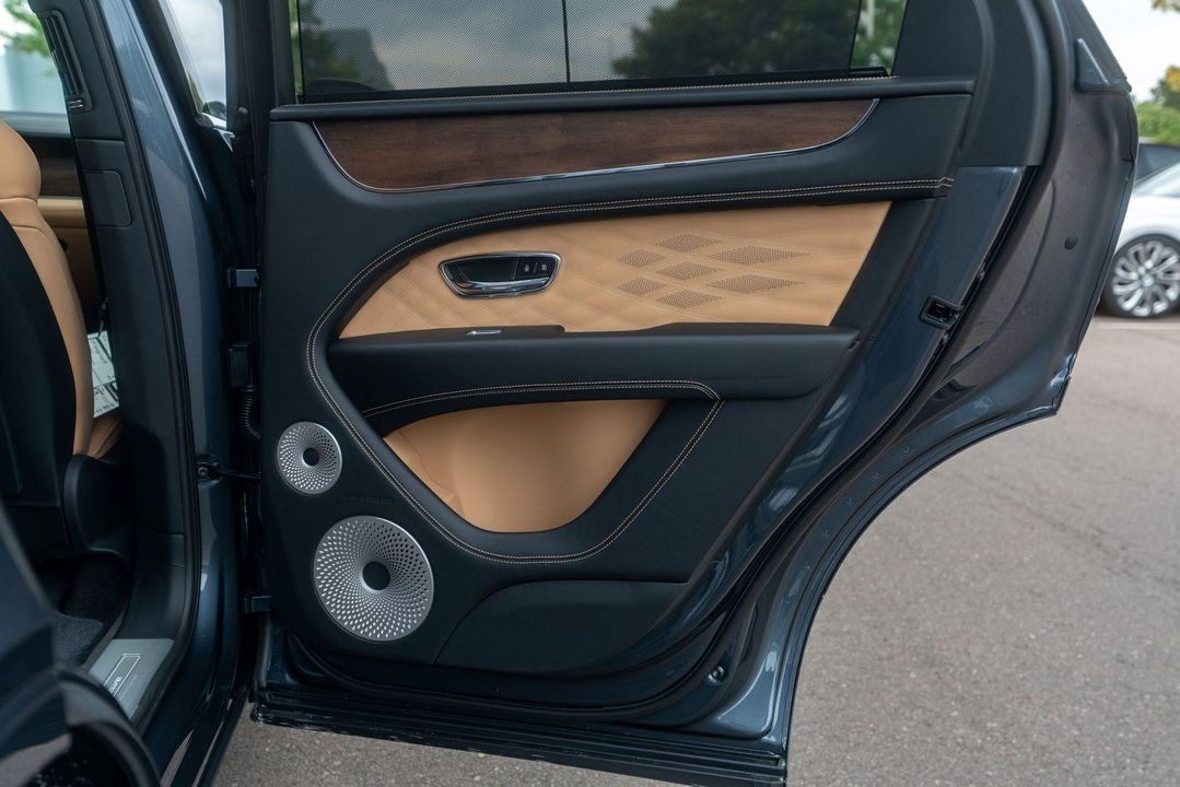 2025 Bentley Bentayga