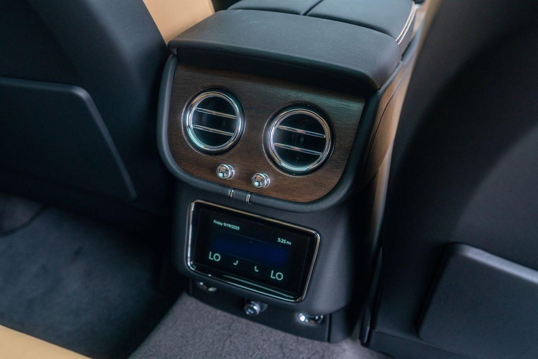 2025 Bentley Bentayga