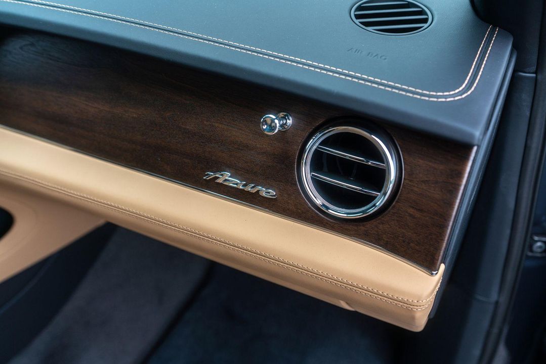 2025 Bentley Bentayga