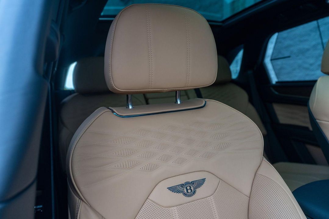 2025 Bentley Bentayga
