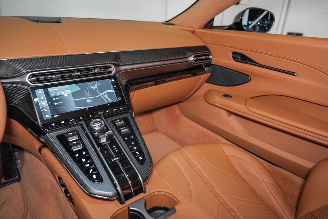 2026 Aston Martin VANTAGE