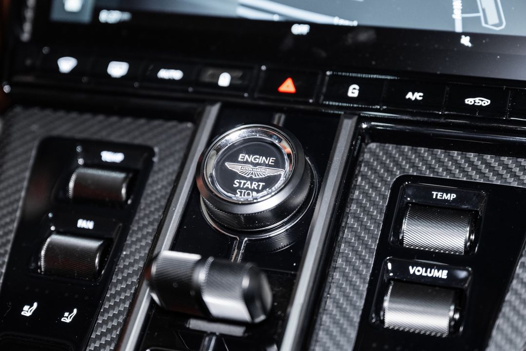 2026 Aston Martin VANTAGE