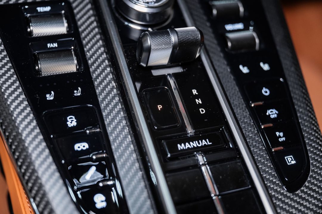 2026 Aston Martin VANTAGE