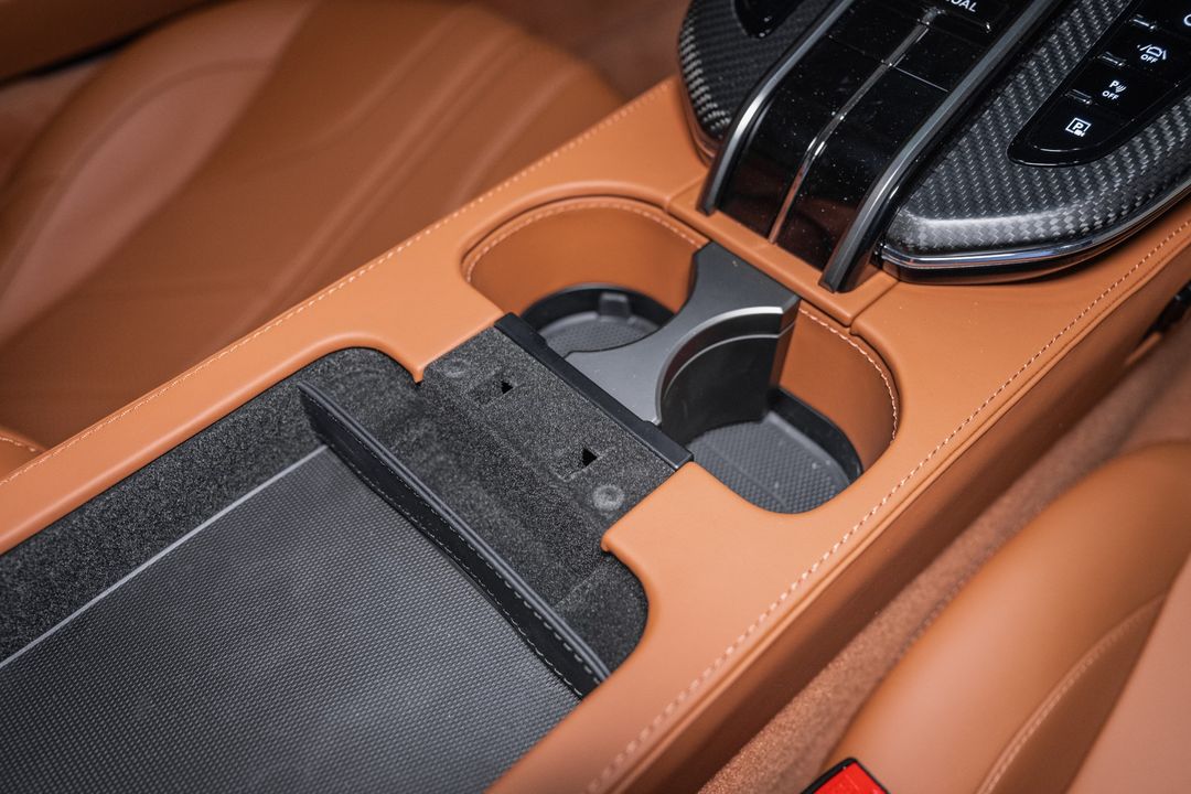 2026 Aston Martin VANTAGE