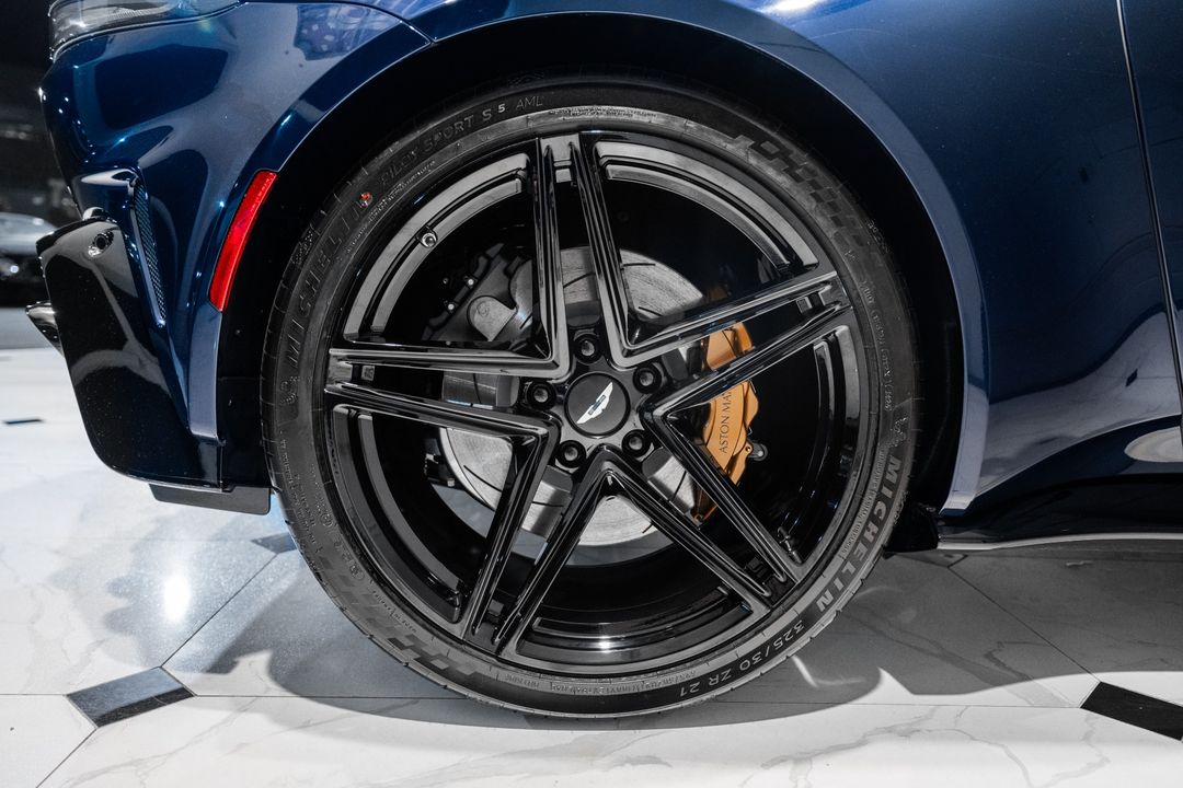 2026 Aston Martin VANTAGE