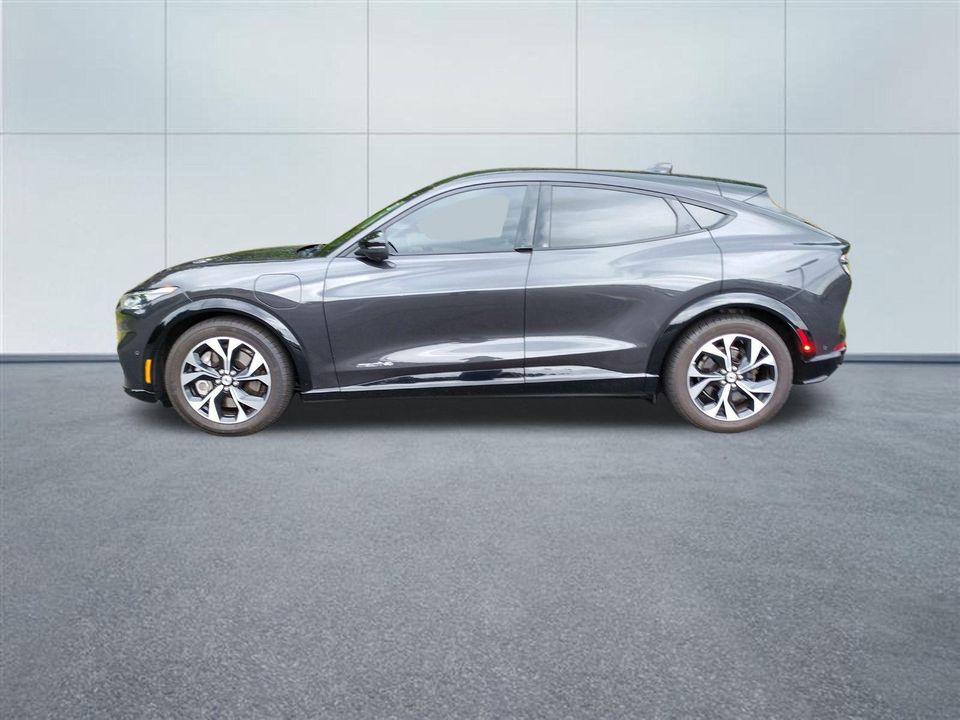 2022 Ford Mustang Mach-E