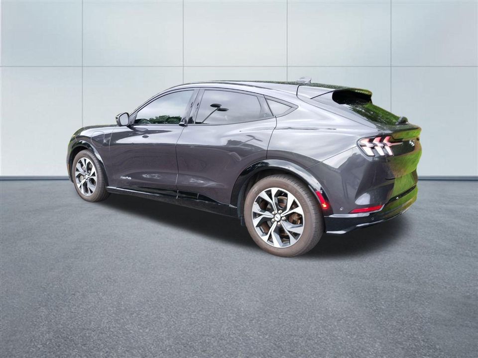 2022 Ford Mustang Mach-E