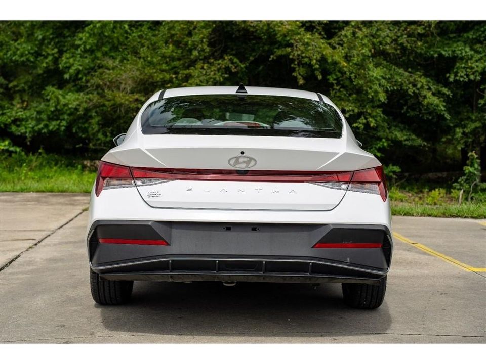 2024 Hyundai Elantra