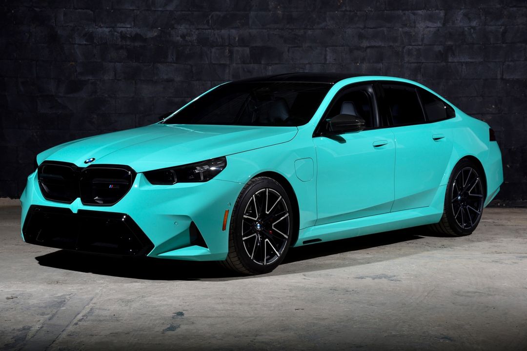 2025 BMW M5