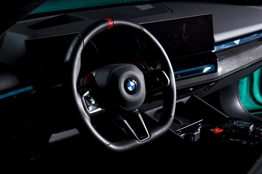 2025 BMW M5