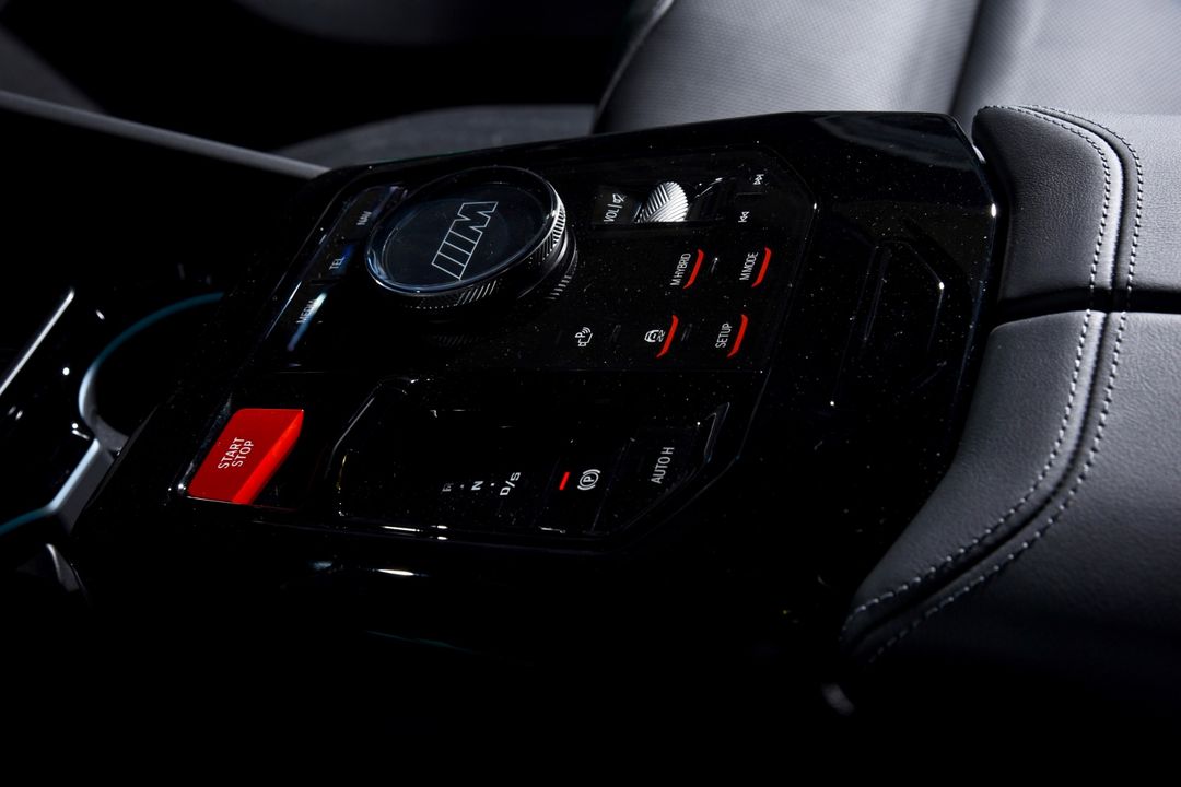 2025 BMW M5
