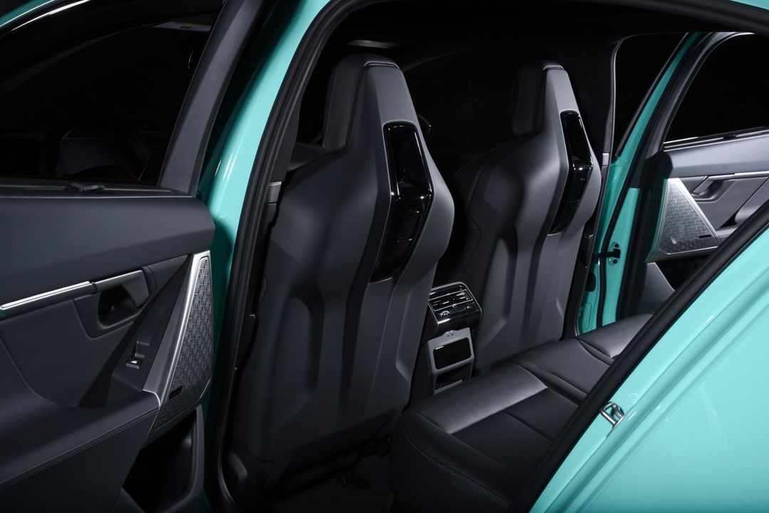 2025 BMW M5