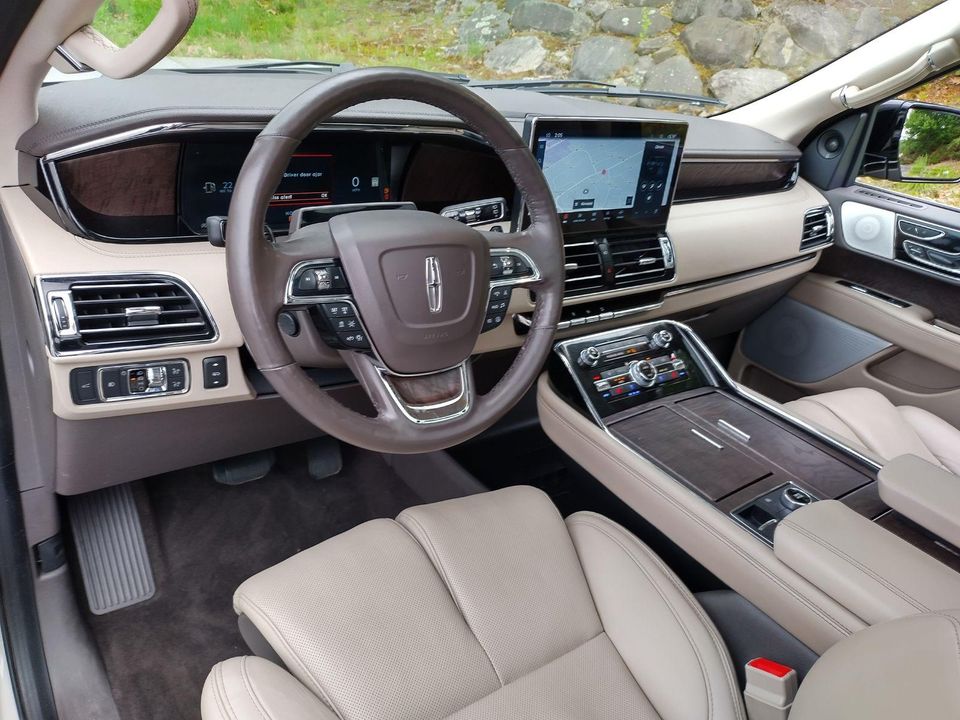 2022 Lincoln Navigator