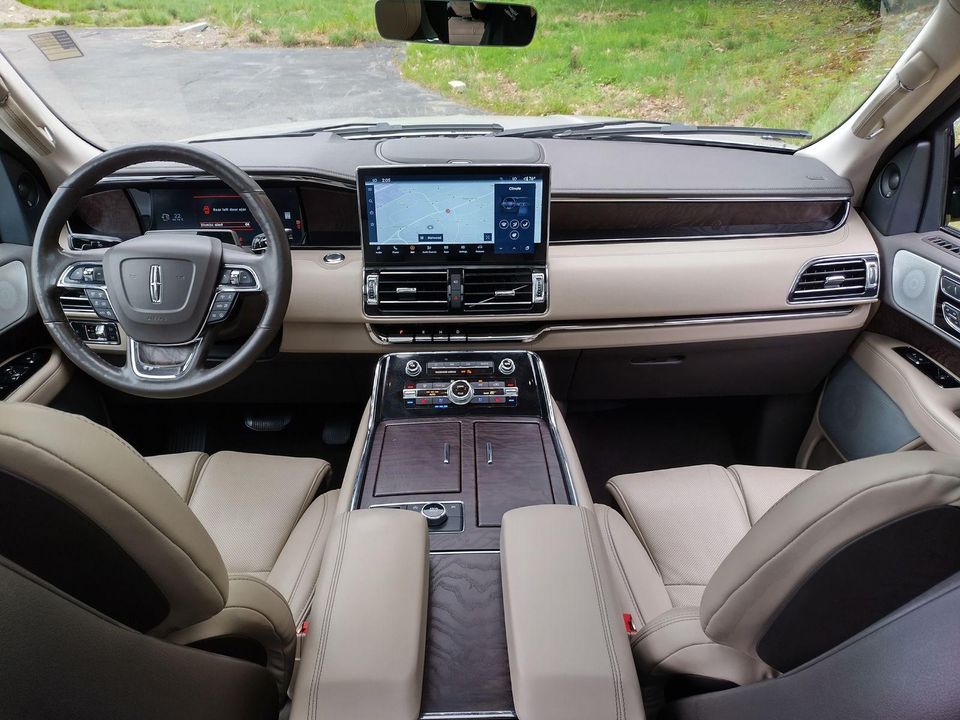 2022 Lincoln Navigator