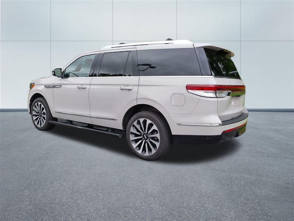 2022 Lincoln Navigator