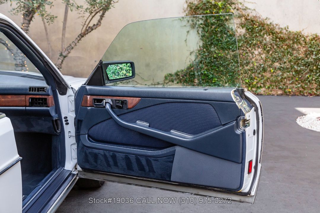 1988 Mercedes-Benz 560SEC