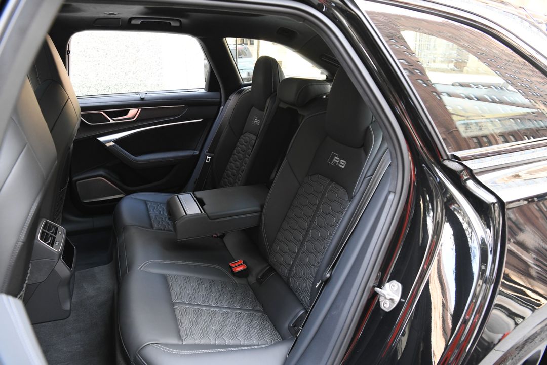 2025 Audi RS 6 Avant performance