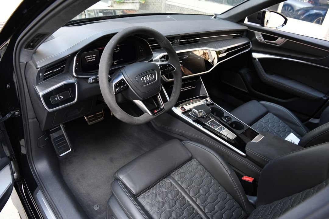 2025 Audi RS 6 Avant performance