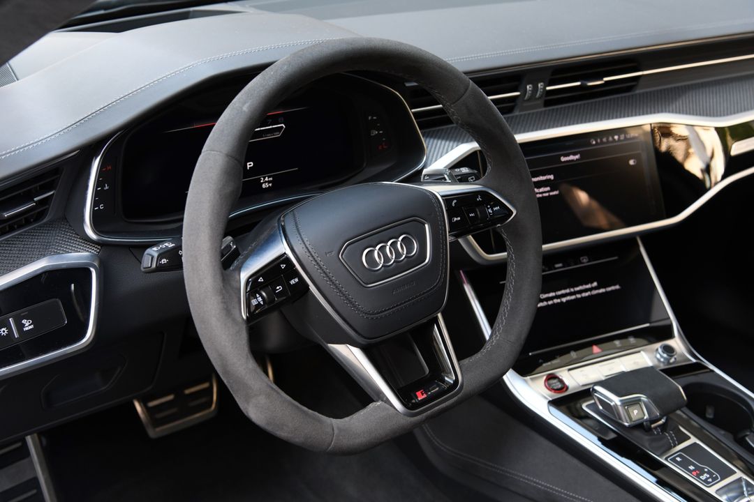 2025 Audi RS 6 Avant performance
