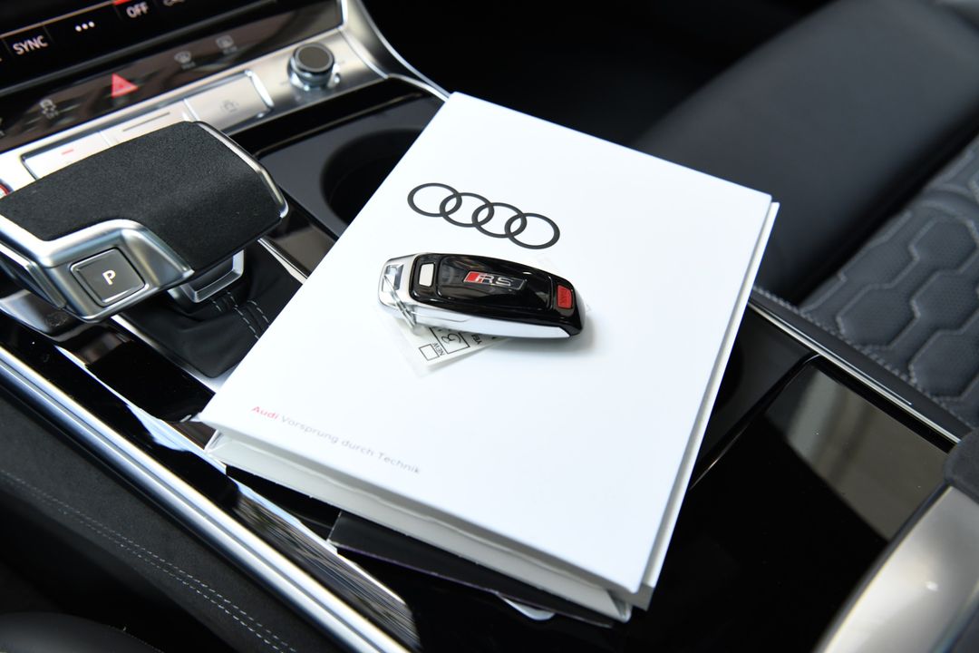 2025 Audi RS 6 Avant performance