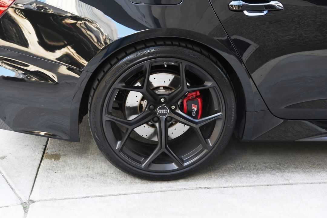 2025 Audi RS 6 Avant performance