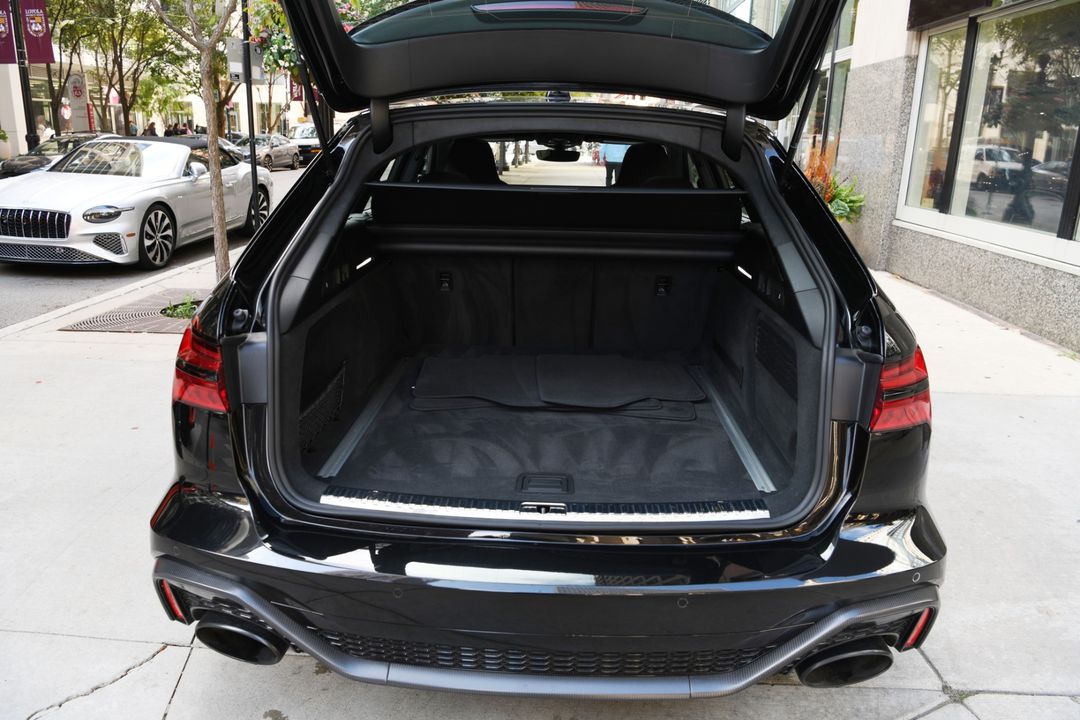 2025 Audi RS 6 Avant performance